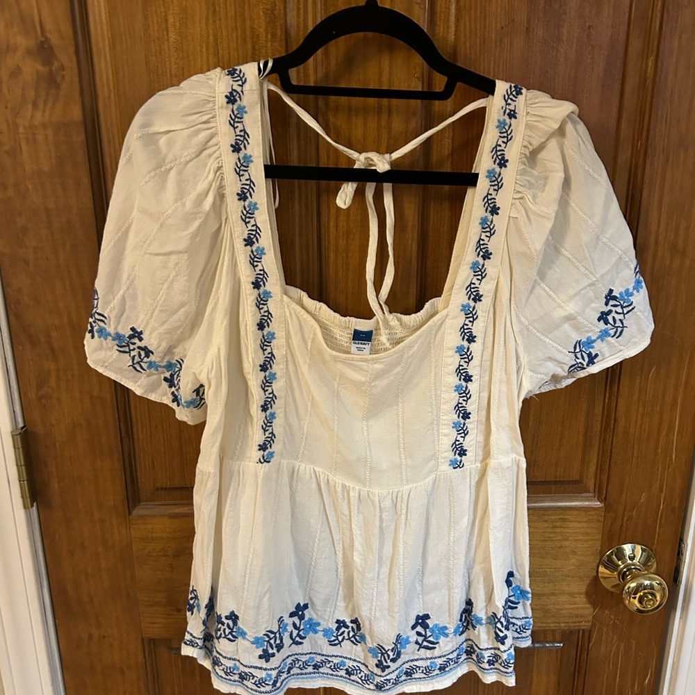 Old Navy White Peasant Top with Blue Floral Embroidery